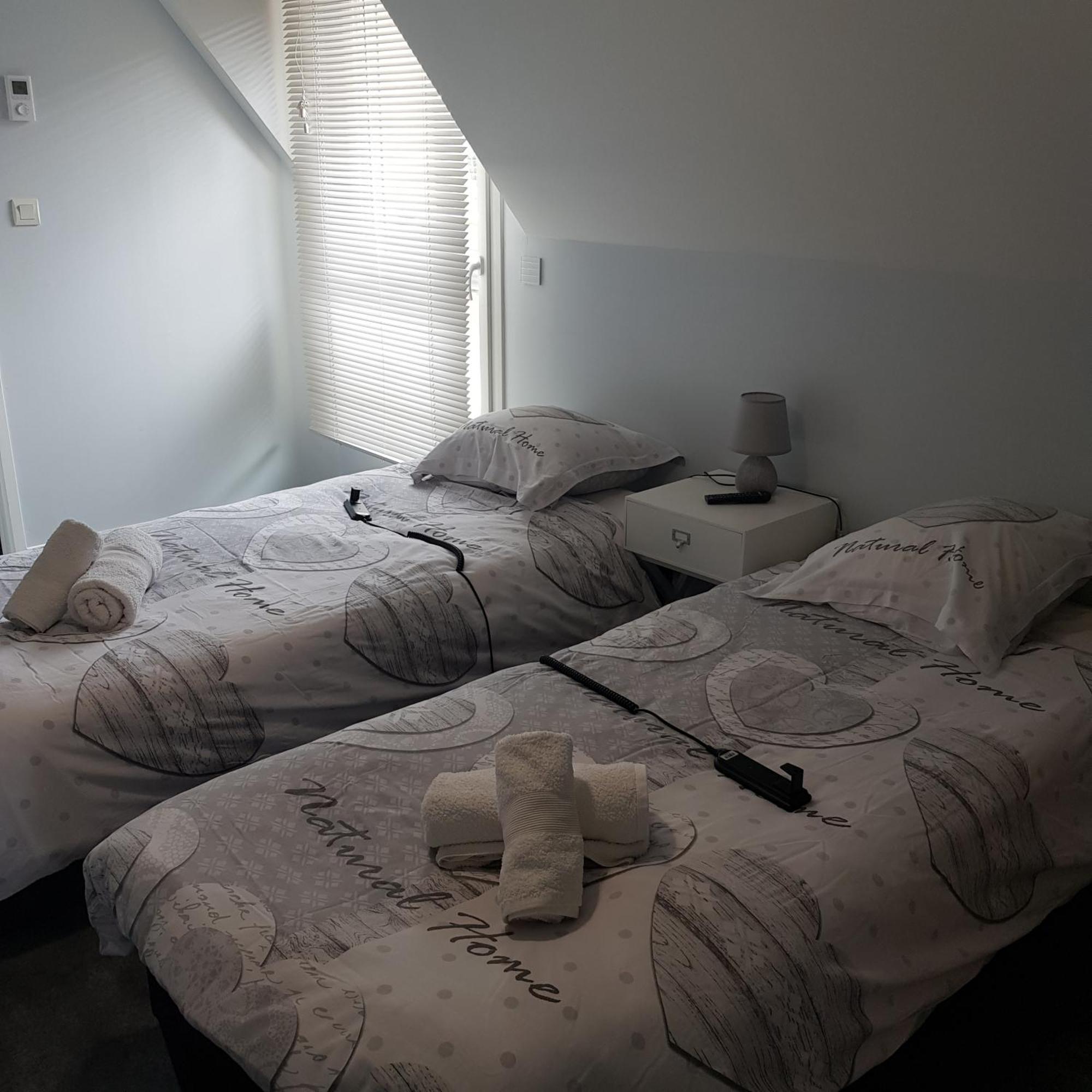 Grande Chambre Entre Caen Et La Mer Chambre Terrasse Jardin Et Piscine Mathieu Ngoại thất bức ảnh